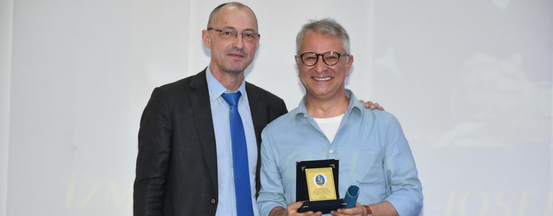 Conférence avec l’écrivain Yekta Kopan